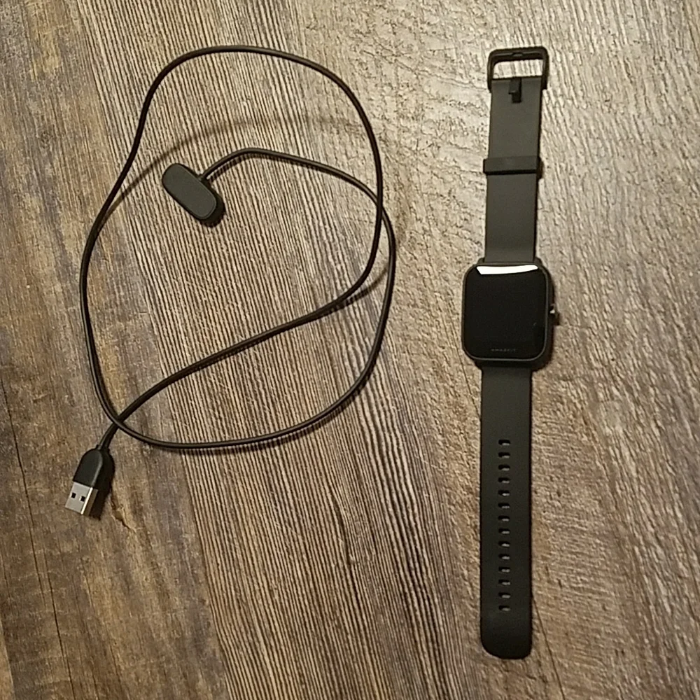 Amazfit (similar to fitbit) smart watch water resistant New without box Black